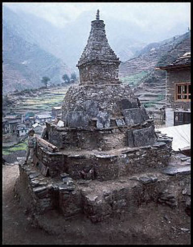 Stupa in Khari Khola 