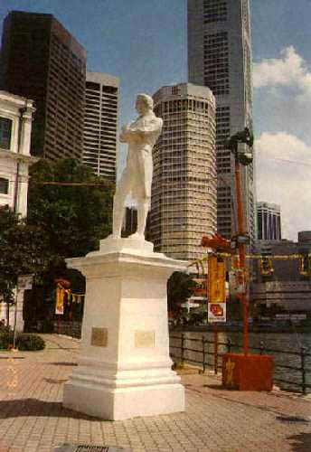 Statue of Sir Thomas Raffles