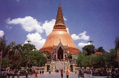The highest Chedee in Nakorn Pathorn
near Bangkok 