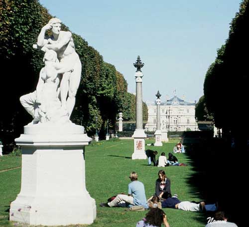 Lux Statue