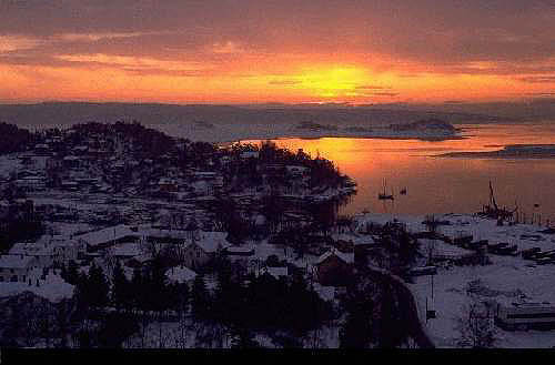suset over oslo
fjord.